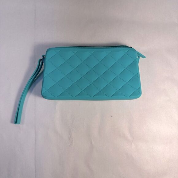 American Jewel Bright Teal Gummy Silicone Wristlet Bag Barbie Makeup - Picture 1 of 7